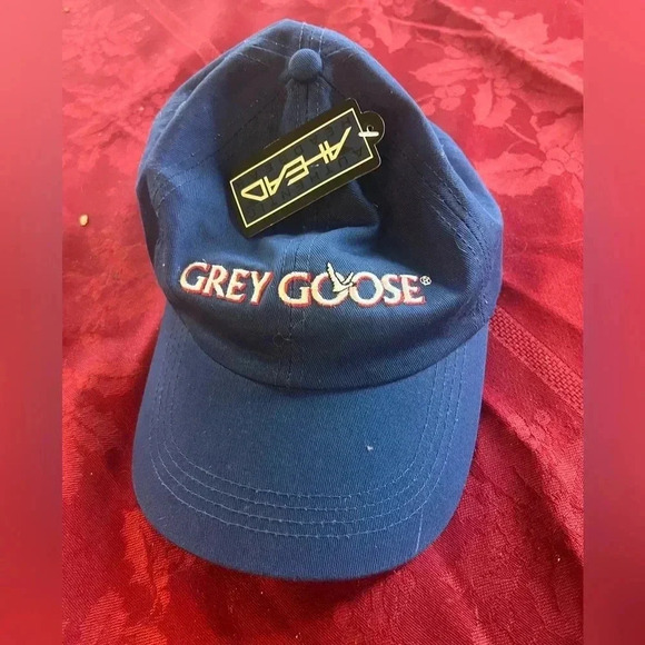 Grey Goose cap. Navy and white. NWT. Head Special Edition. One size. - Picture 2 of 9